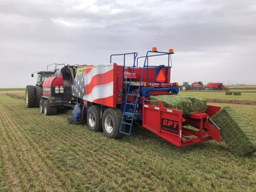 John Deere establishes allied agreement for distribution with Grady Twin Pak balers